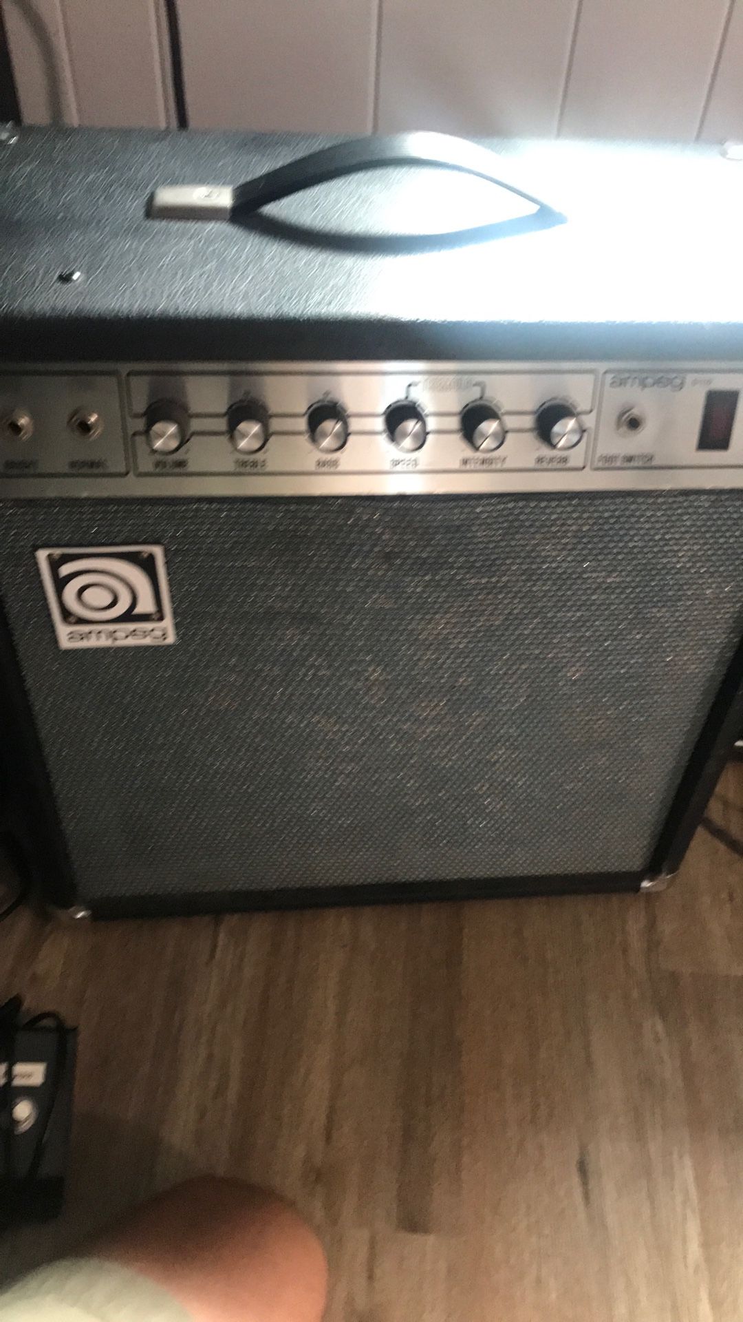 Ampeg Guitar Amp