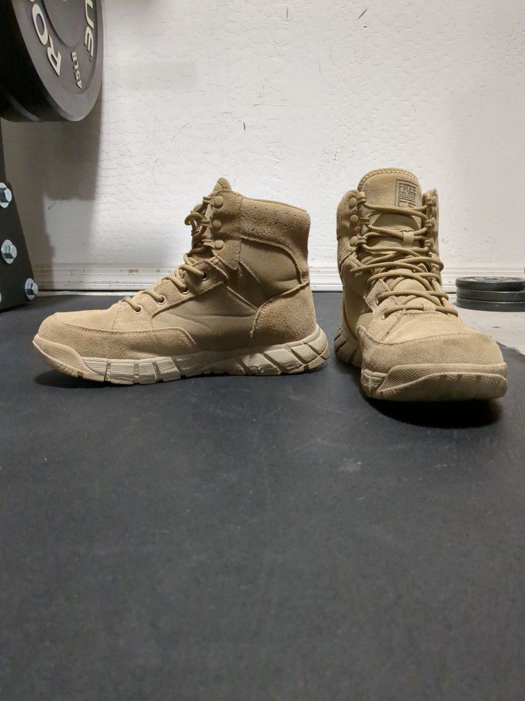 8.5 In Mens Hiking Boots 