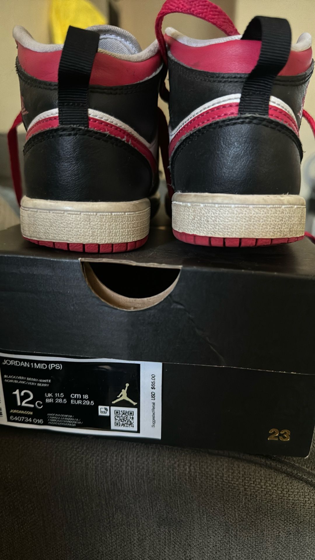 Jordan 1 MID Size 12c Black Berry White