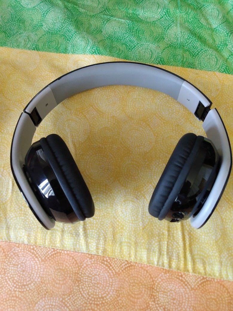 BLUETOOTH HEADPHONES WIRELESS