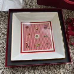 BRAND NEW CARTIER DISH WITH RECEIPT AND PACKAGING 