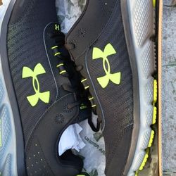 Under Armour Charged Assert 8