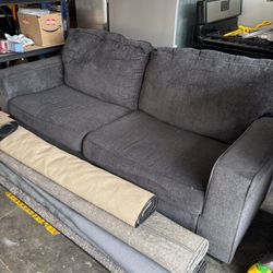 Grey sofa For Freeeee