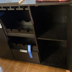 Liquor cabinet With Draw