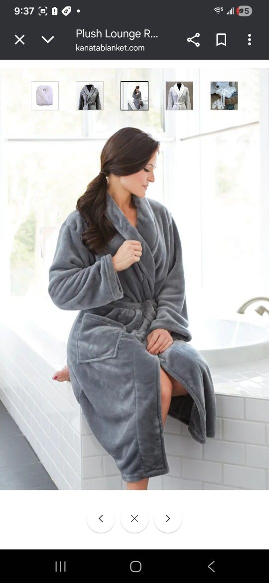Grey Kanata Plush Lounge Robe S/M $25