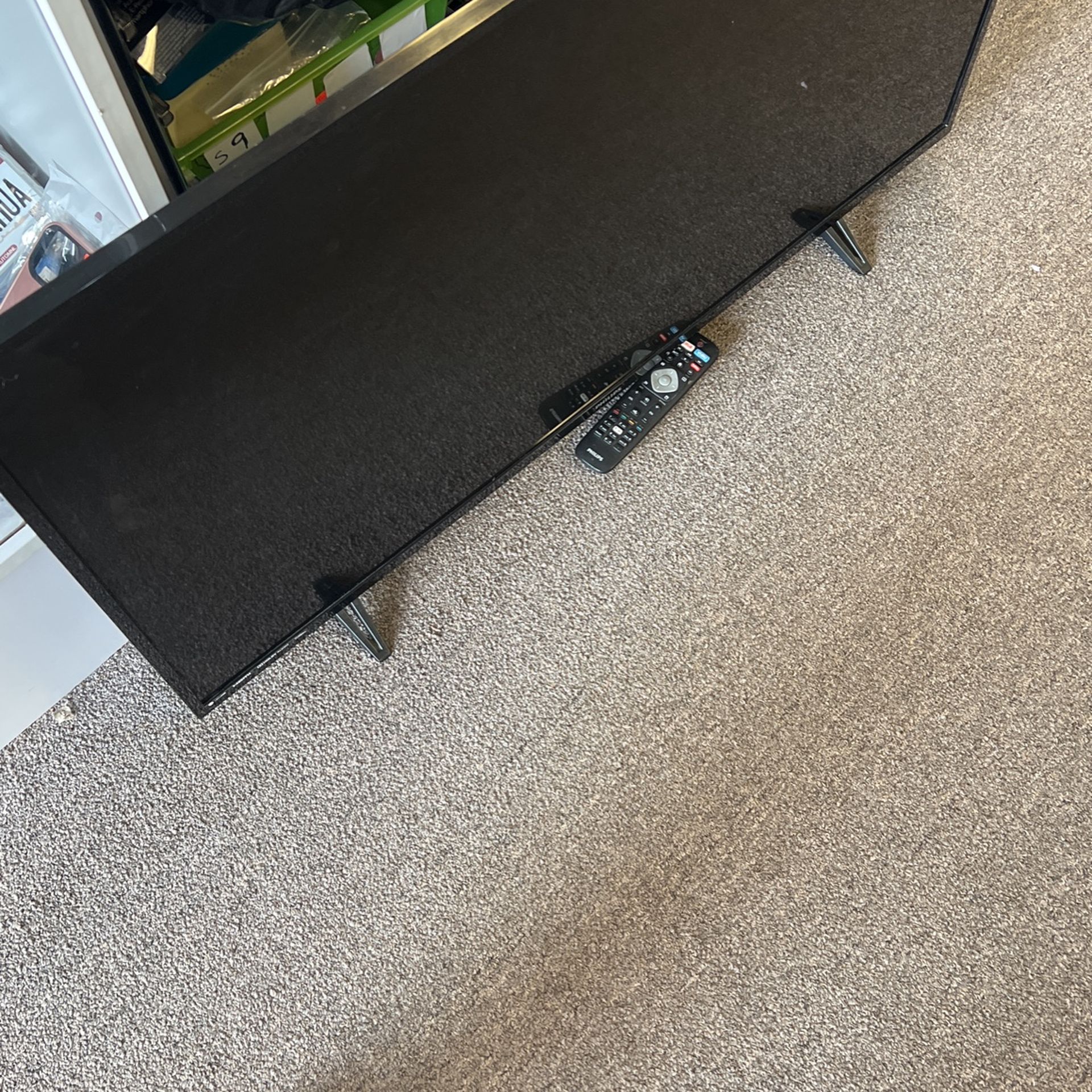 45” Philips Tv With Remote Control