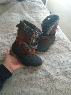 Snow boots Size 9 "Ozark Trail"