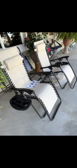 Beach Chairs Different Prices 