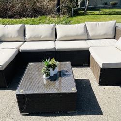 Beautiful Outdoor Sectional Excellent Condition 