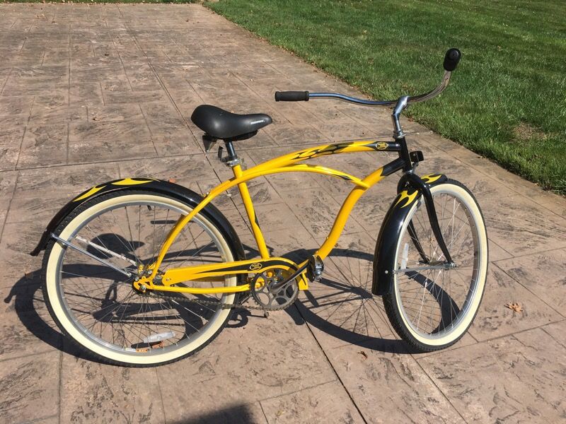 Mike's Hard Lemonade Beach Bike