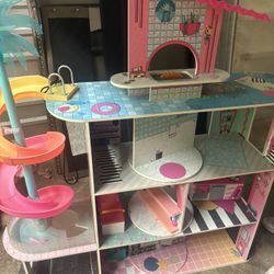 LOL doll House