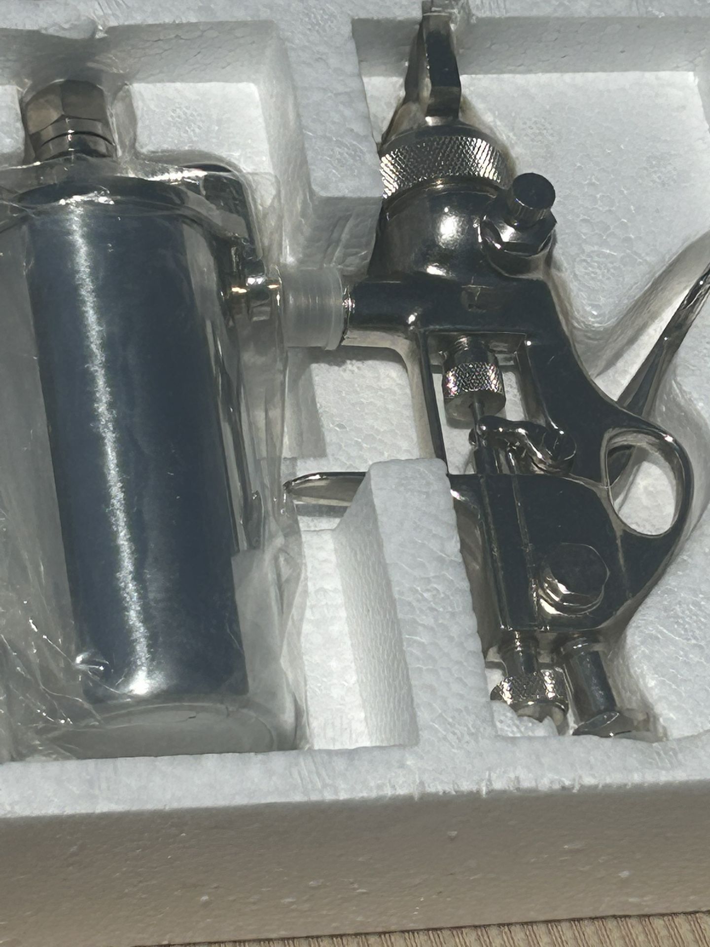 Portable Air Pump, Like New Condition, Don’t Get Caught On The Road With Flat Tire