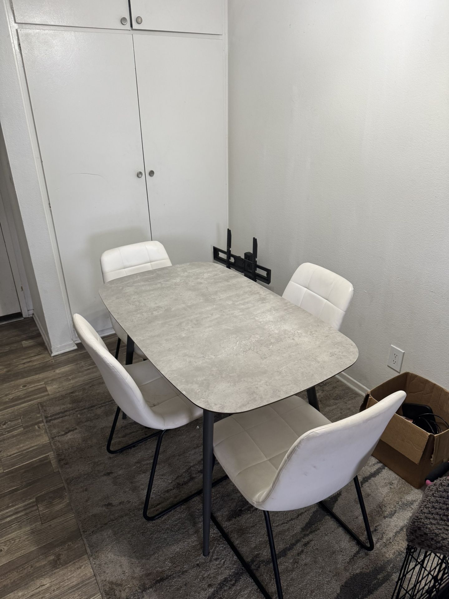 Dining Table With Chairs