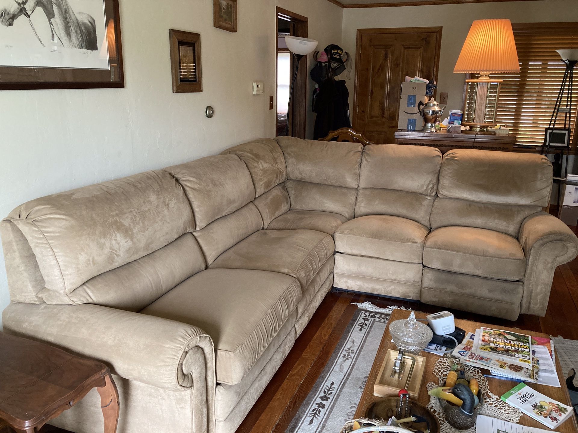 Bassett Sectional Couch/Sofa Bed with 2 Recliners