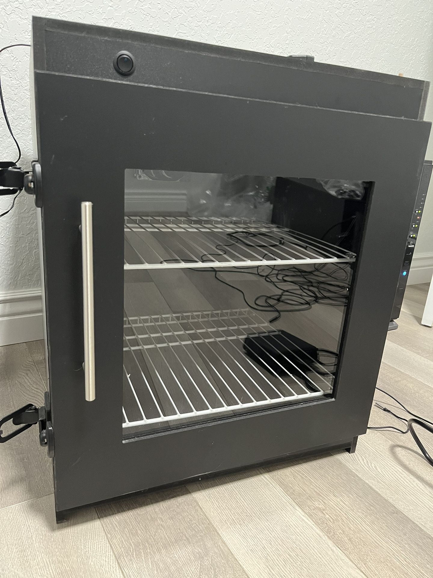 CSerpents Hot Box Incubator For Reptiles 100% Working and Great Condition