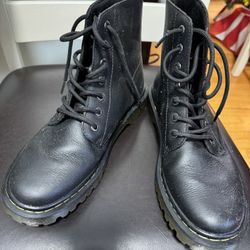 doc marten Luana Boot Size 9