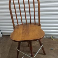 Nice Gently Used All Wood Swivel Bar Stool - Metal Foot Rail - VGC - GREAT STOOL