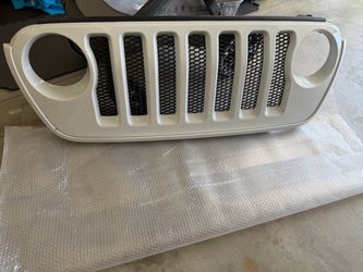 2021 Jeep Wrangler JL Original OEM Front Grille – White