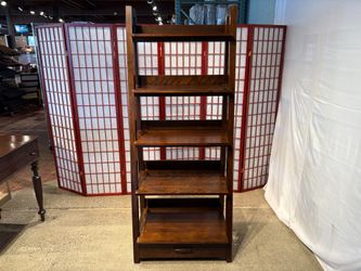 WELL UNIVERSAL 5-Tier Poplar Wood Ladder Shelf