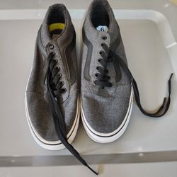 New Men's Vans Size 9