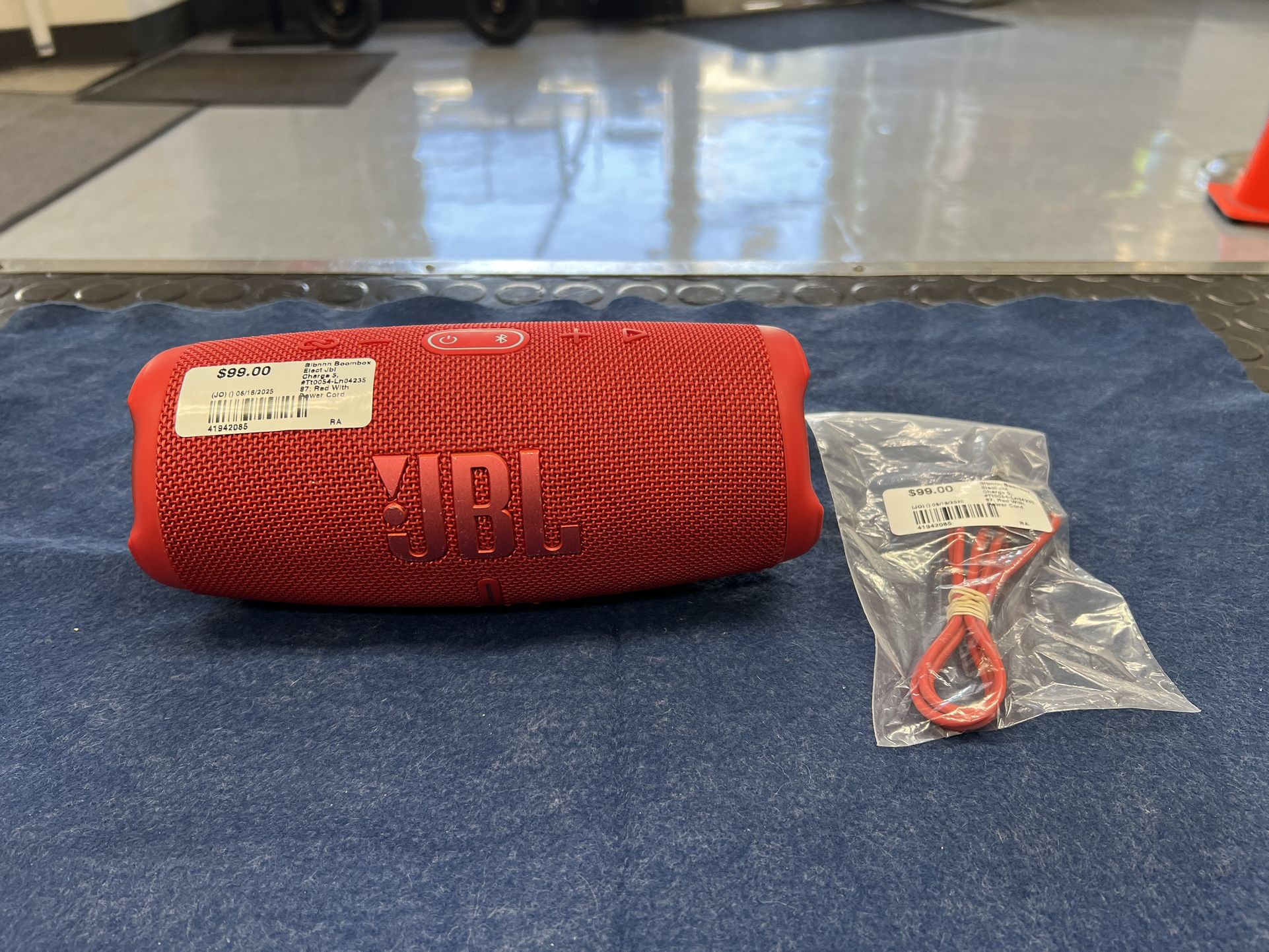 JBL Charge 5