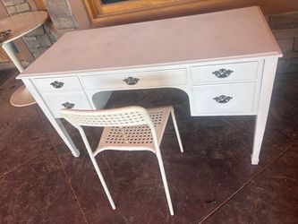 ***White Vanity with Chair