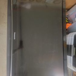 42" Panasonic TV