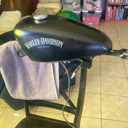Harley Sportster Fuel Tank With Electric Fuel Pump 