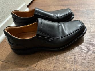 Shoes - dress men or women