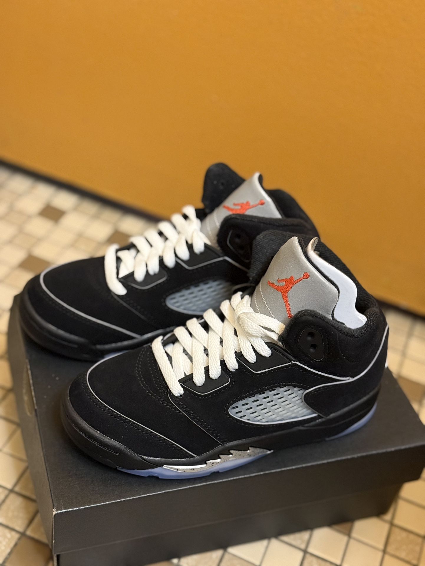 Air Jordan 5 Retro OG - "Black Metallic Reimagined"