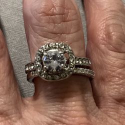New 2 piece CZ Sterling silver wedding ring size 9