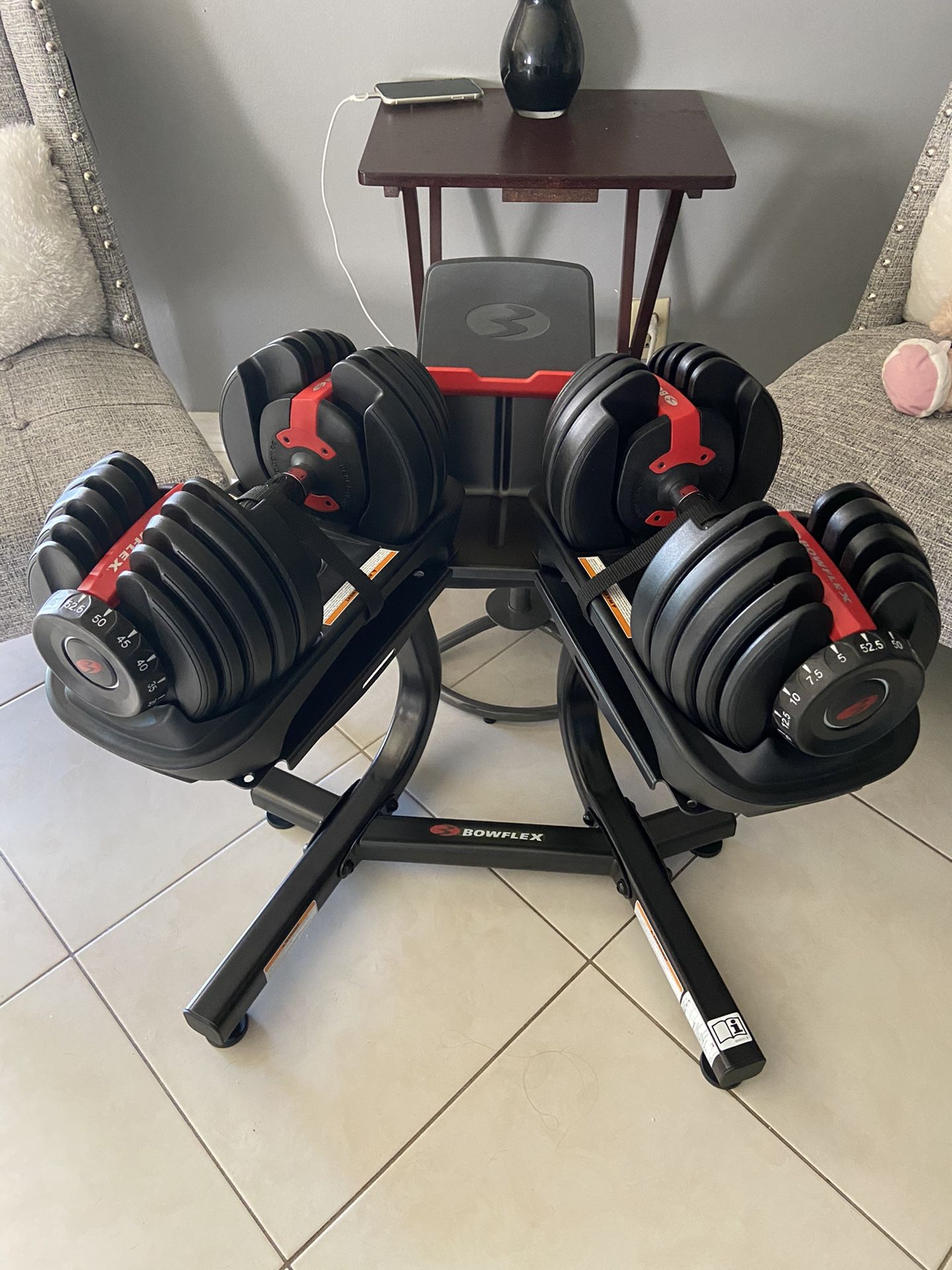 New Bowflex SelectTech 552 Dumbbells with Media Stand