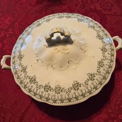 Antique Victorian Mercer China Covered  Touraine 
