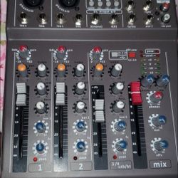 PROFESSIONAL BLUETOOTH 4 CHANNELS . MIXER . MP3 .USB .