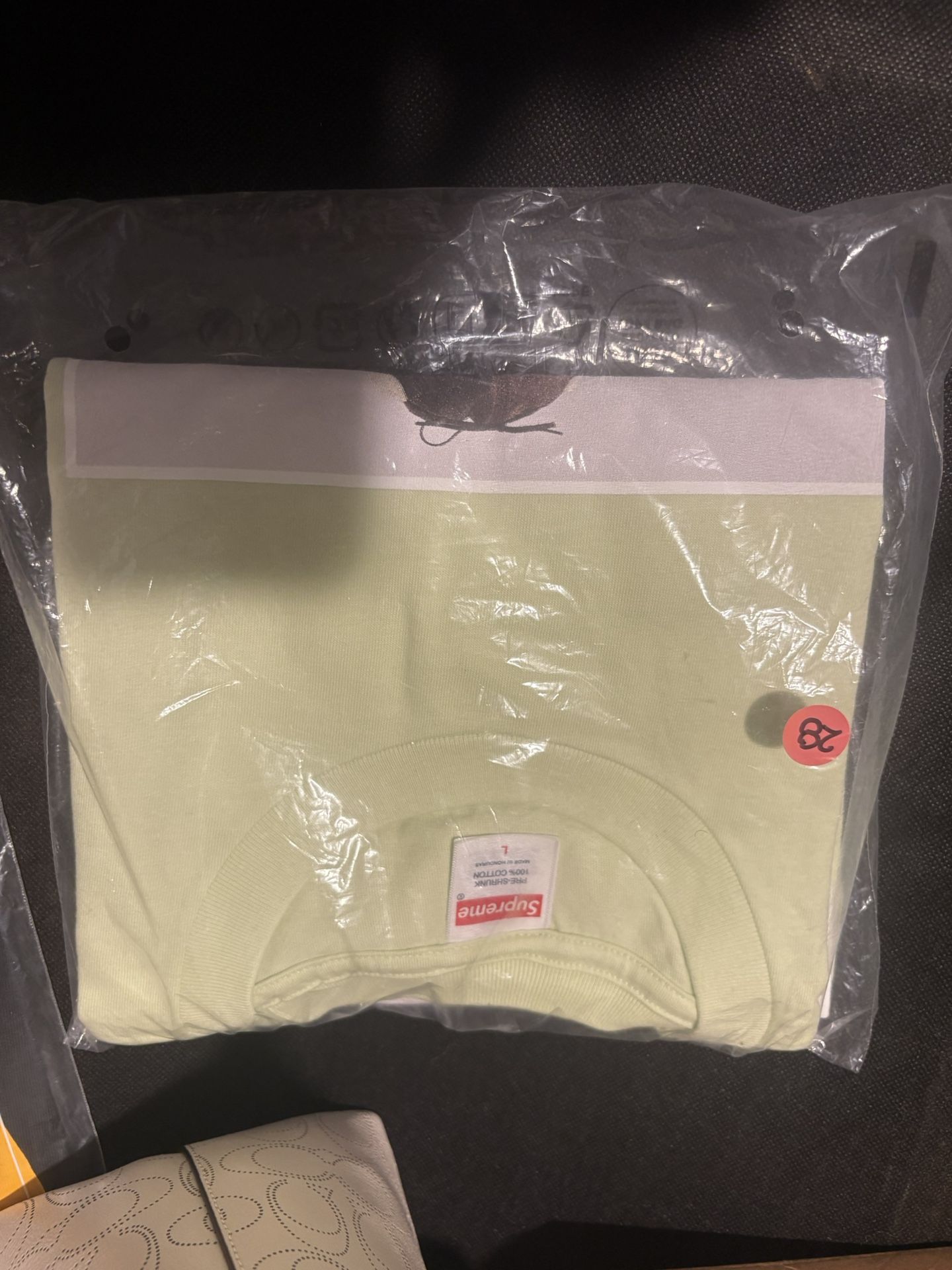 Supreme LARGE shirt