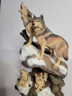 Danbury Mint "Wilderness Call" by Nick Bibby : Sprit of the Wolf Sculpure Collection