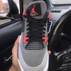 Air Jordan 4 Retro Size 6.5y