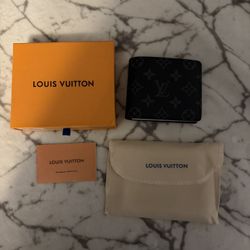 LV Men’s Wallet