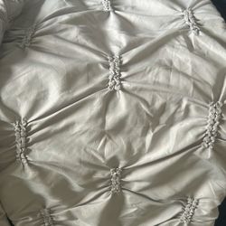 XL  King Comforter Light Grey 