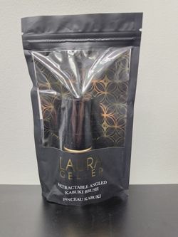 Laura Geller Retractable Kabuki Brush