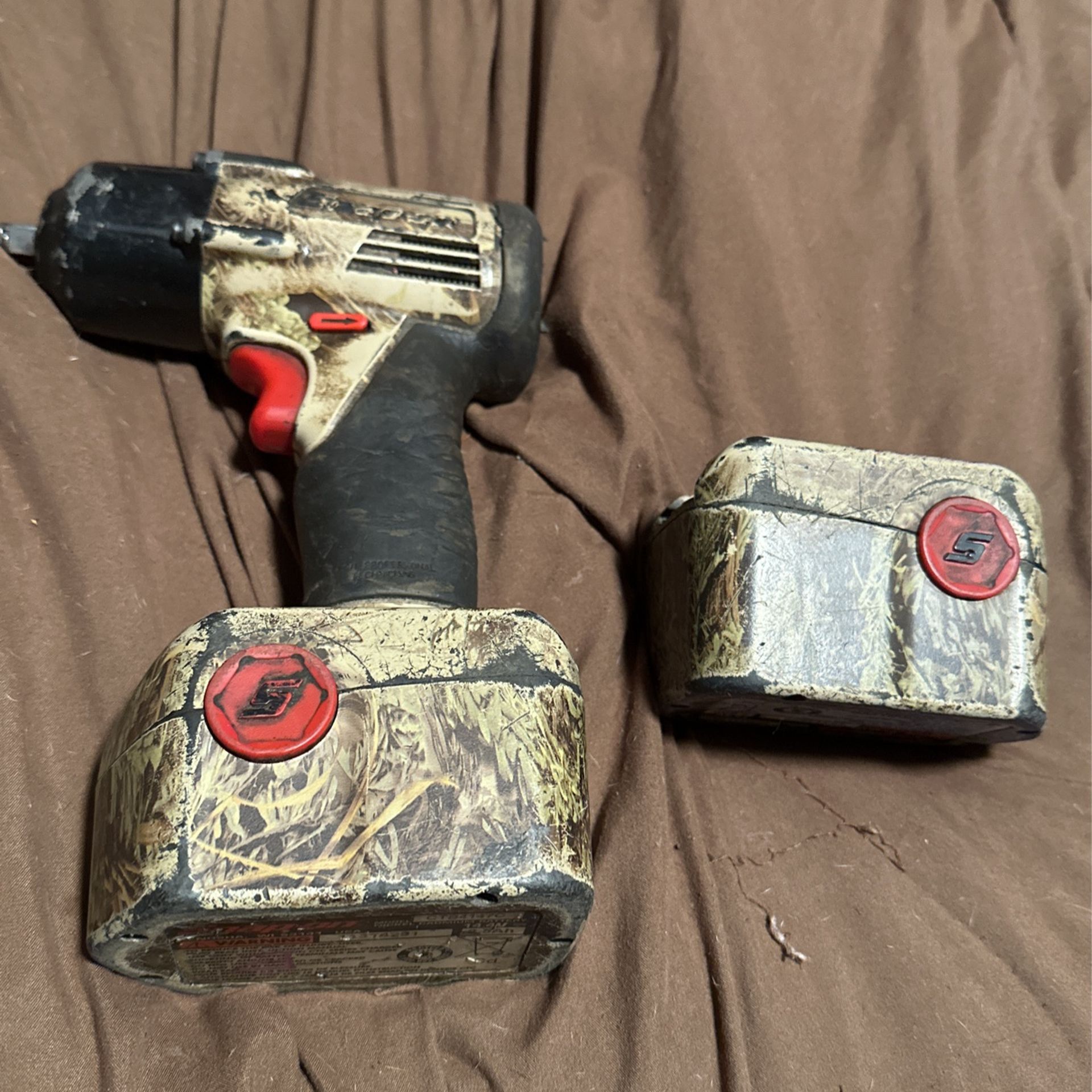 Snap On 3/8” Drive Impact With 2 Batteries
