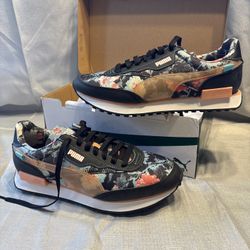Women’s Size 11 Future Rider Hidden Flower Pumas Black
