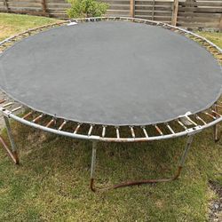 Trampoline 12’ Free