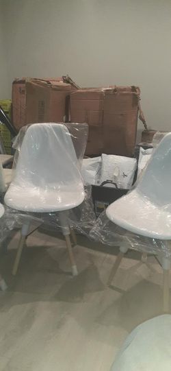 4 Kitchen/Dining Chairs White N Black