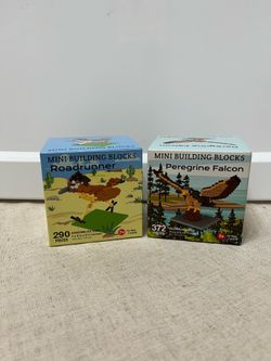 Lego Building Blocks - 2 sets! Roadrunner and Peregrine Falcon