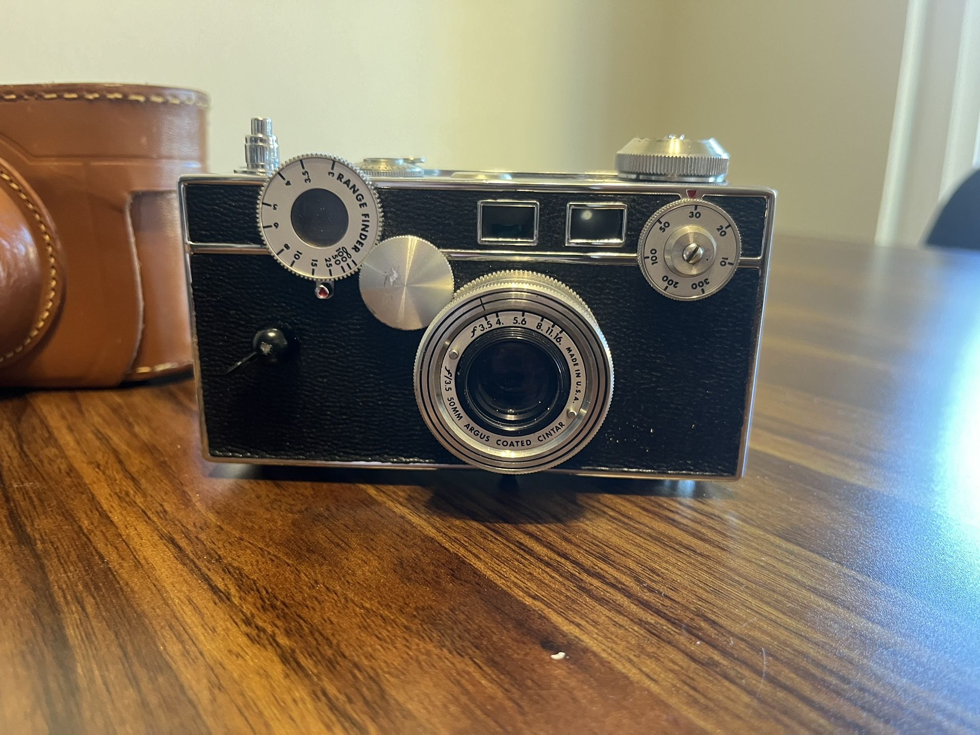 Vintage Argus C3 50mm f/3.5 Rangefinder Camera - Working