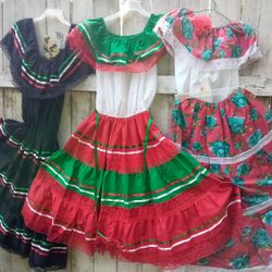 Fiesta Dresses and Skirts/Vestidos y Faldas de Fiesta 