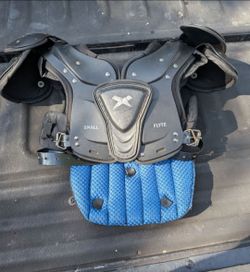 Shoulder pads