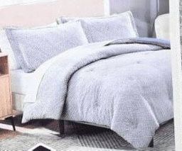 Scott Living King Comforter and 2 Pillow Shams Set