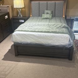 Bedroom Set Queen Size 